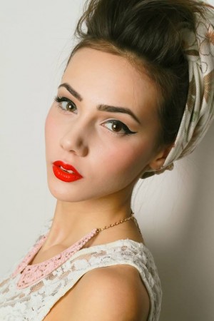 pin up make-up